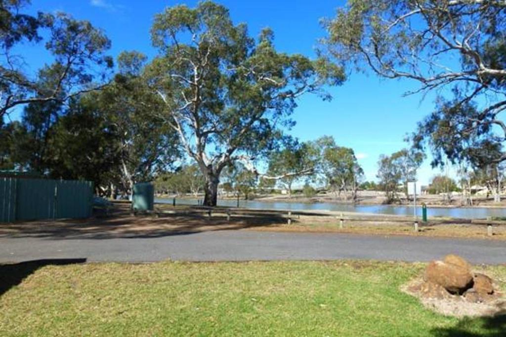 Horsham Riverside Caravan Park Extérieur photo